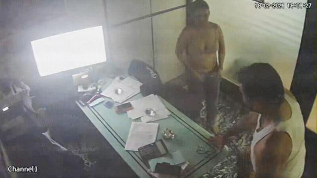 Female Assistant Office Affair – viral sex video